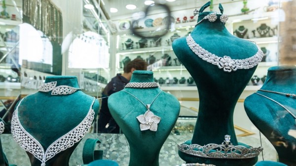 نرخی زیو گەیشتەوە سەرووی 78 دۆلار